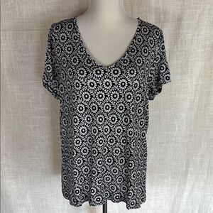 LOFT black and white cotton/modal botanical soft tee